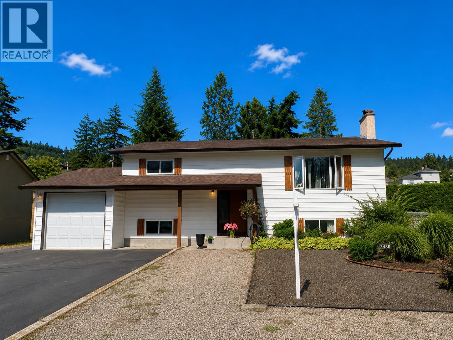 3430 Liard Court, West Kelowna, British Columbia  V4T 1B6 - Photo 1 - 10393456