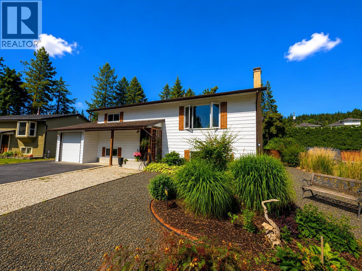 3430 Liard Court, West Kelowna, British Columbia  V4T 1B6 - Photo 2 - 10393456
