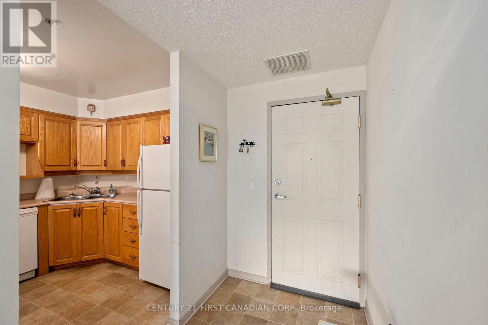 307 - 511 Gainsborough Road, London North, Ontario  N6G 4Z5 - Photo 4 - X13677468