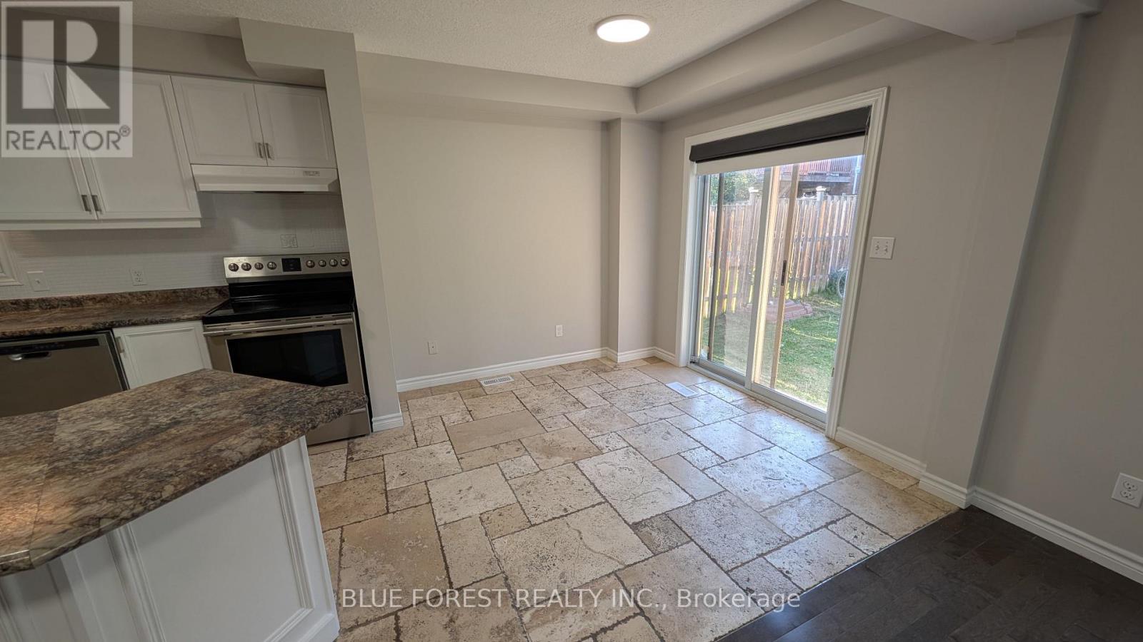 904 Frontenac Crescent, Woodstock, Ontario  N4V 0A8 - Photo 8 - X13677502