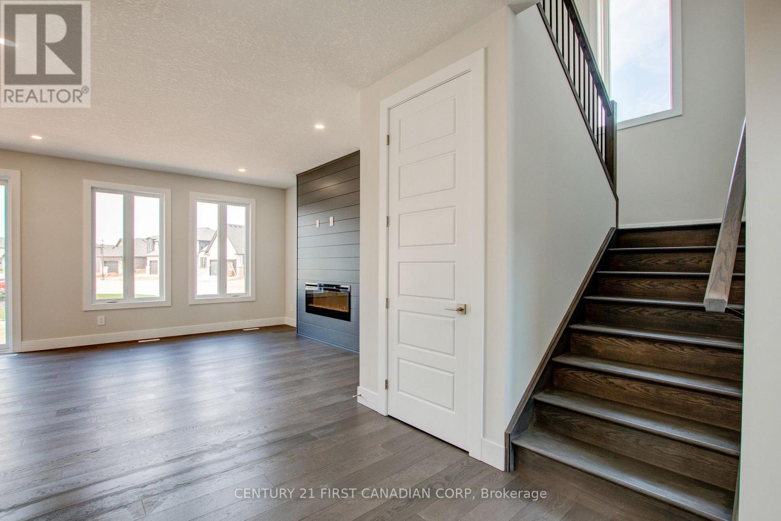100 Aspen Circle, Thames Centre, Ontario  N0M 2P0 - Photo 6 - X13677506
