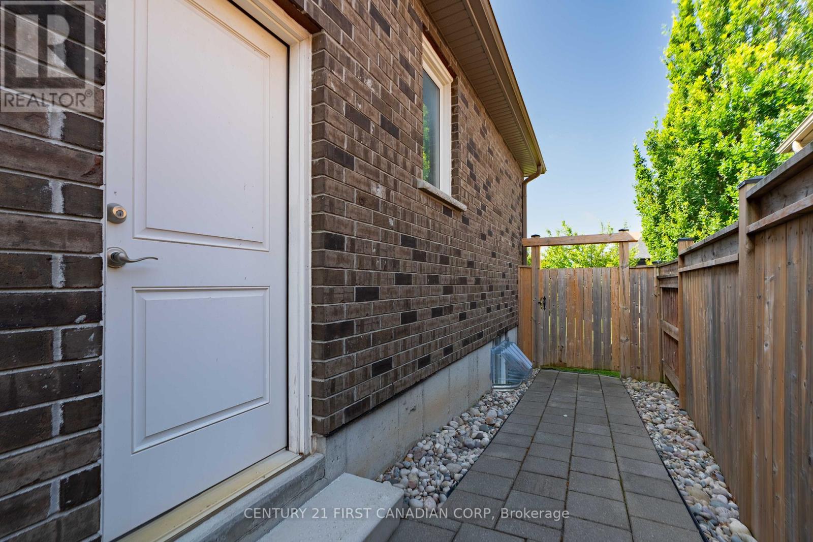 155 Spencer Avenue, Lucan Biddulph, Ontario  N0M 2J0 - Photo 5 - X13677510