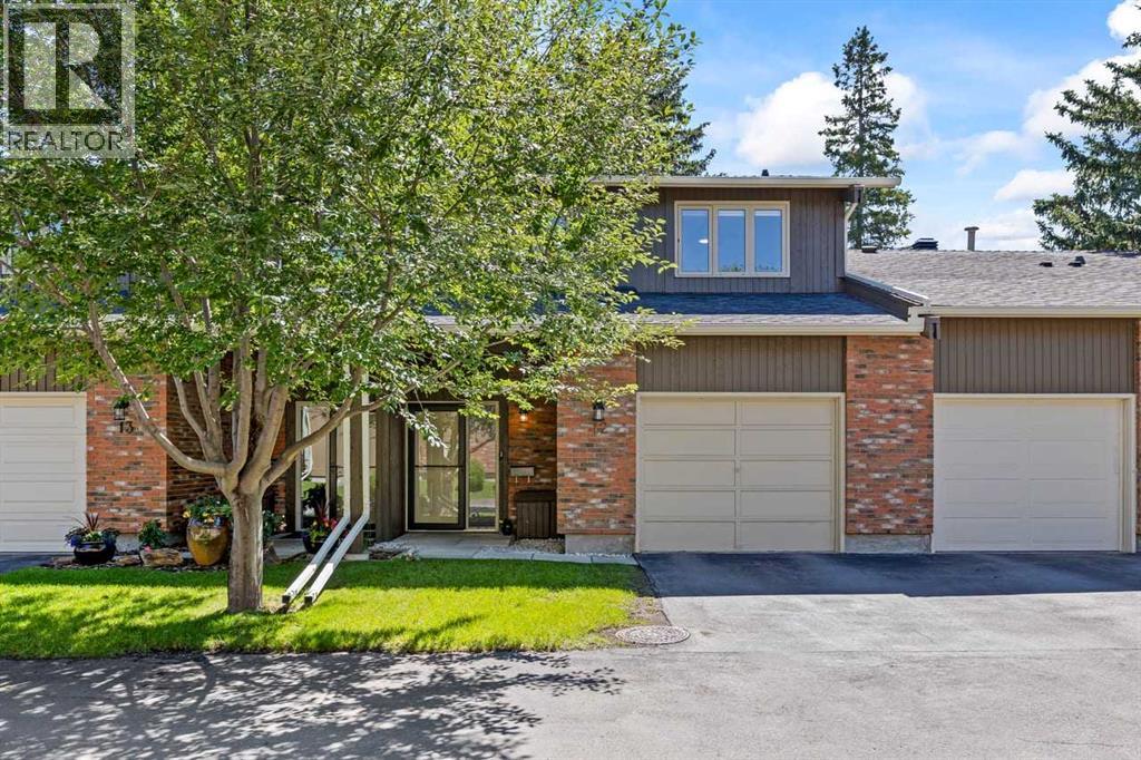 12, 10001 Brookpark Boulevard SW, Calgary, Alberta  T2W 3E3 - Photo 1 - A2327810