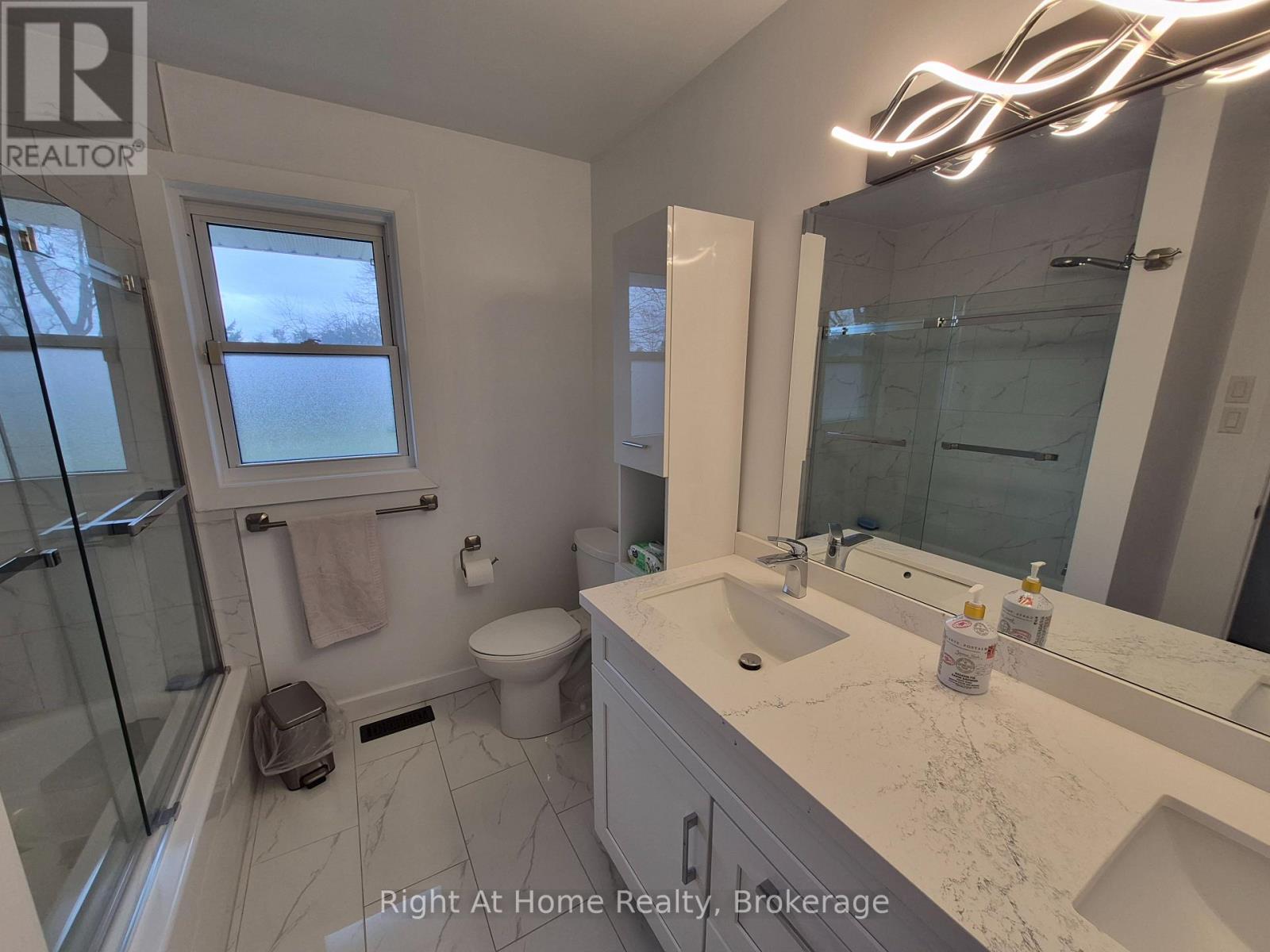 15414 Niagara Parkway, Niagara-On-The-Lake, Ontario  L0S 1J0 - Photo 11 - X12863544