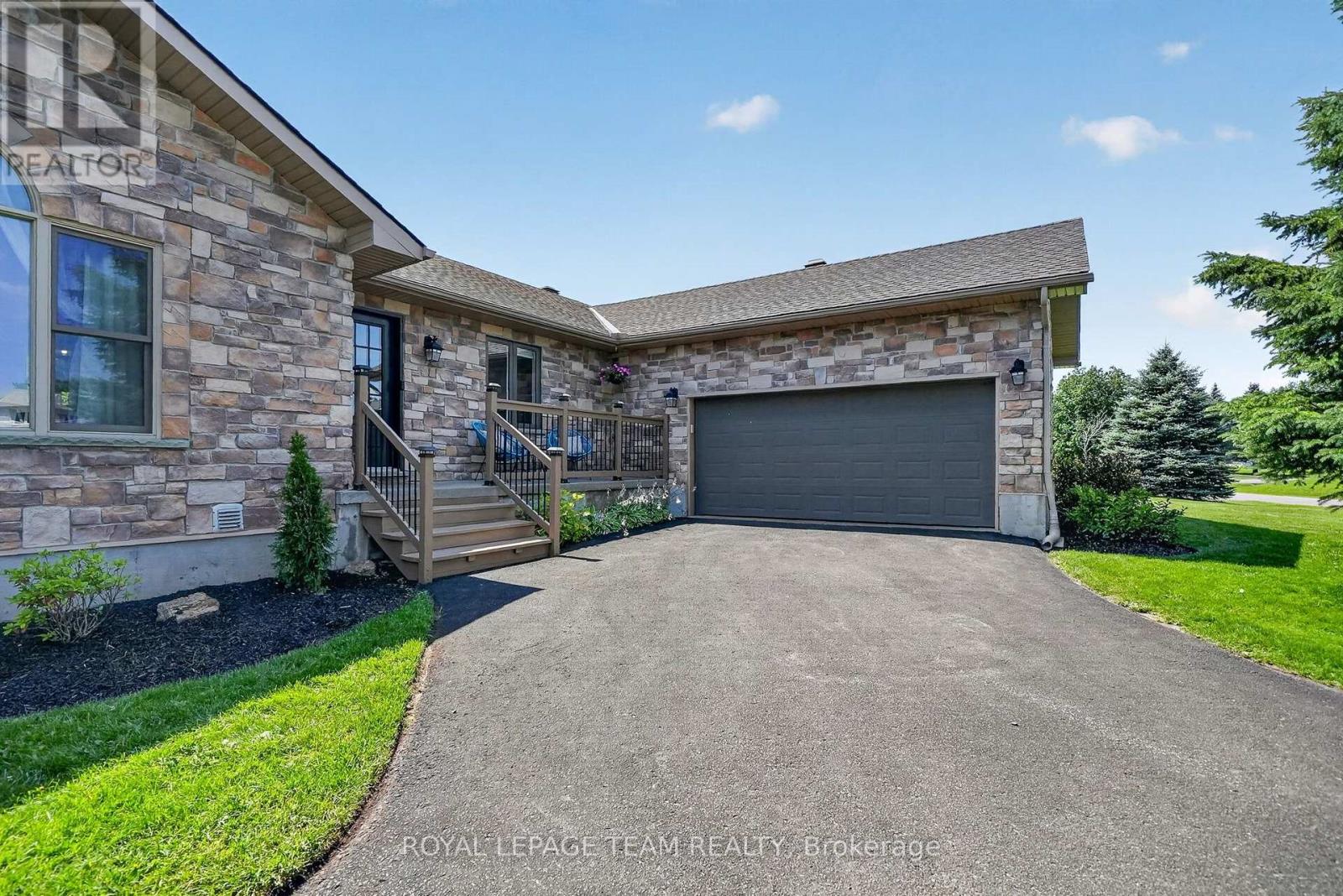 1550 Stanleyfield Crescent, Ottawa, Ontario  K4P 1M7 - Photo 4 - X13677326
