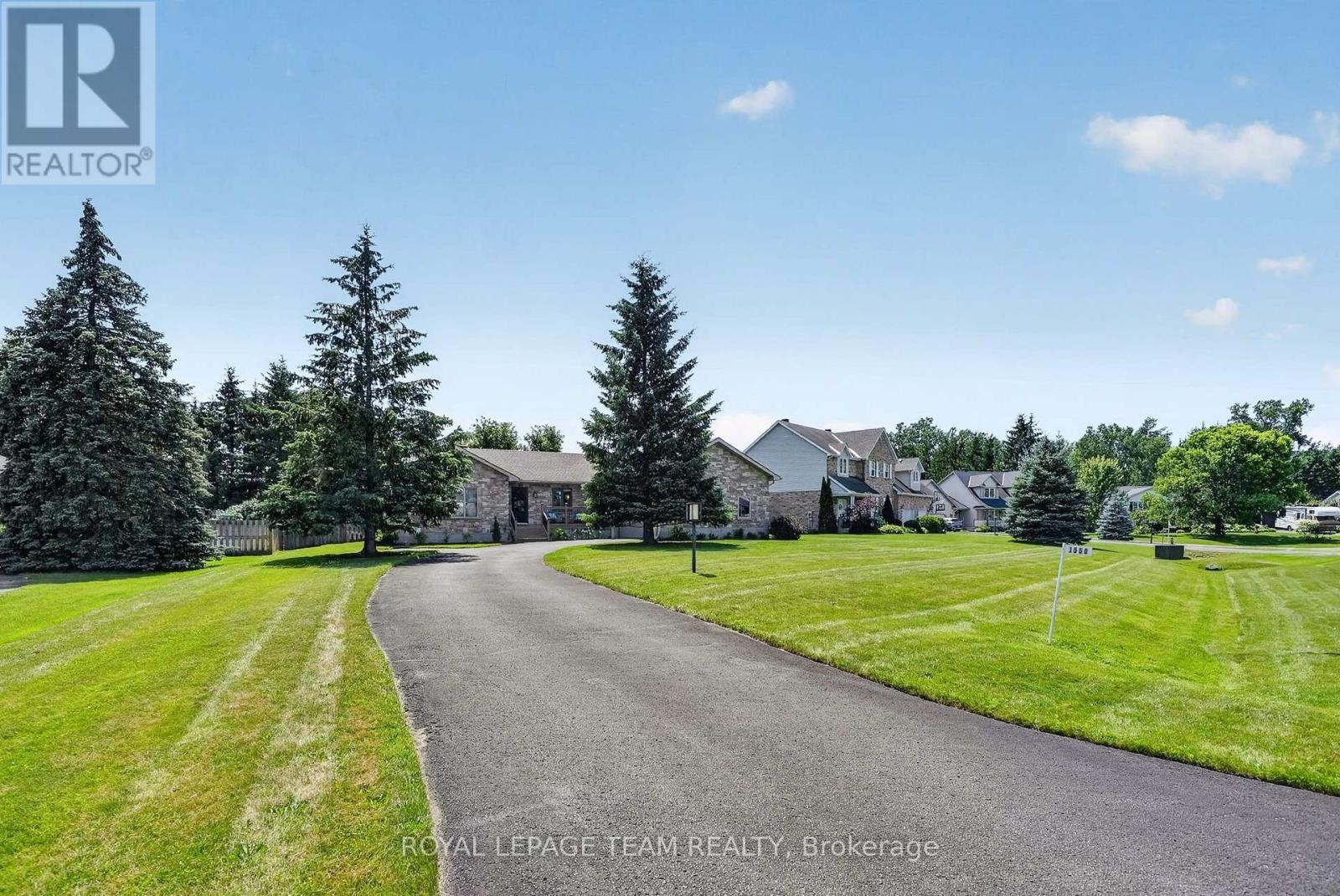 1550 Stanleyfield Crescent, Ottawa, Ontario  K4P 1M7 - Photo 5 - X13677326