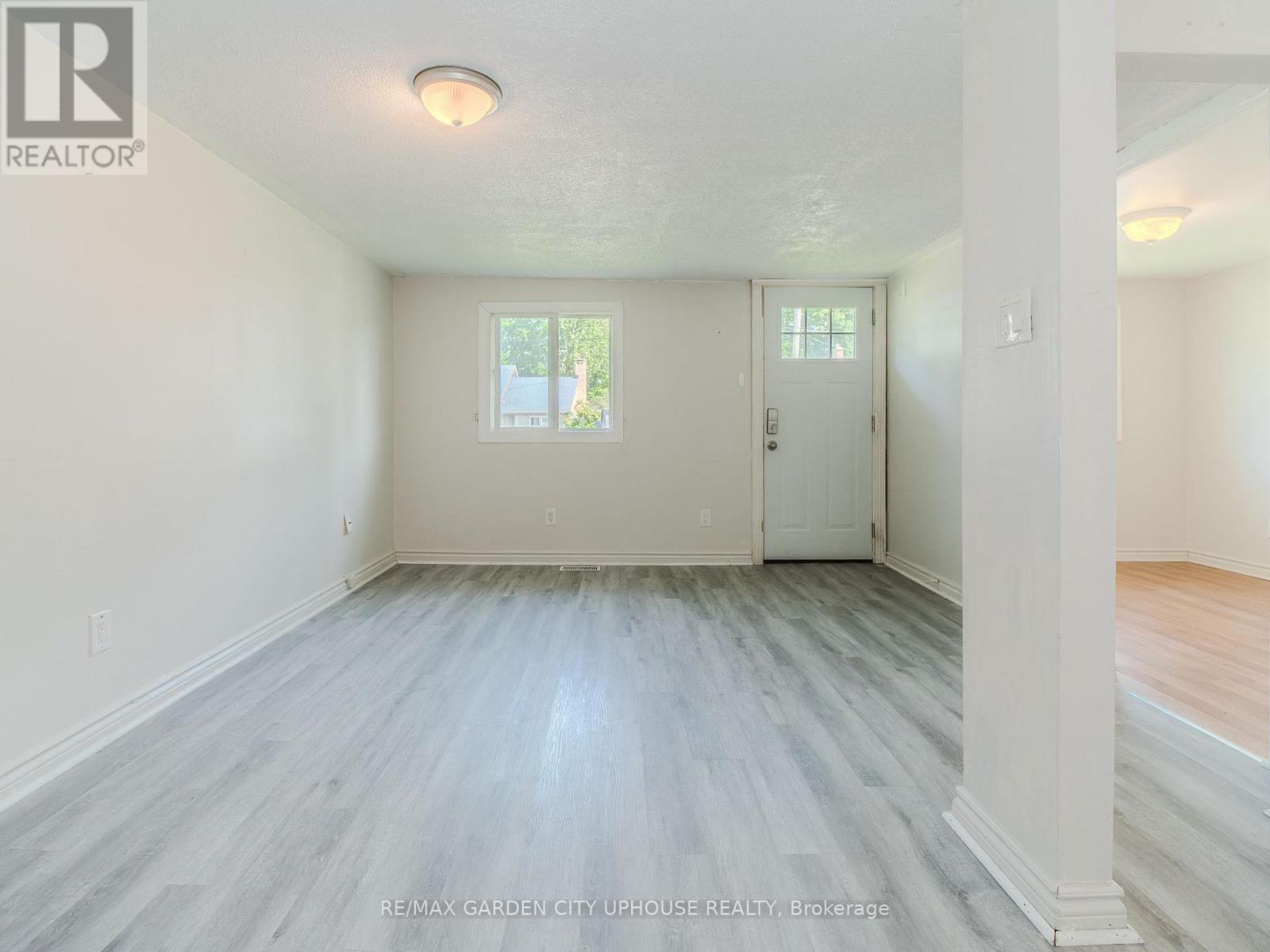 12 Beachaven Drive, St. Catharines, Ontario  L2M 1A4 - Photo 3 - X13677322