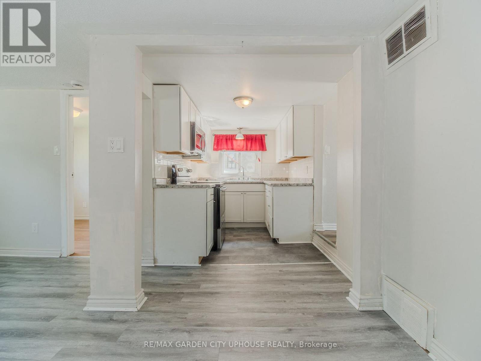 12 Beachaven Drive, St. Catharines, Ontario  L2M 1A4 - Photo 4 - X13677322