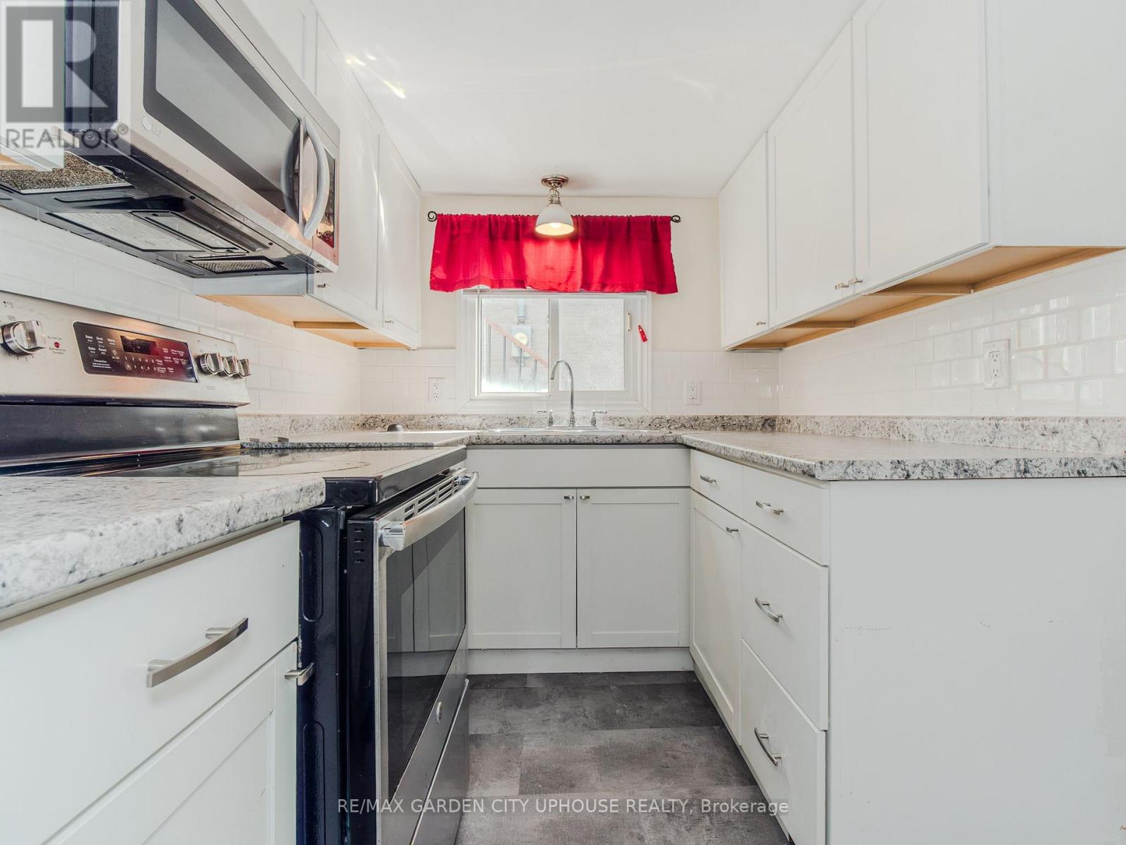 12 Beachaven Drive, St. Catharines, Ontario  L2M 1A4 - Photo 5 - X13677322