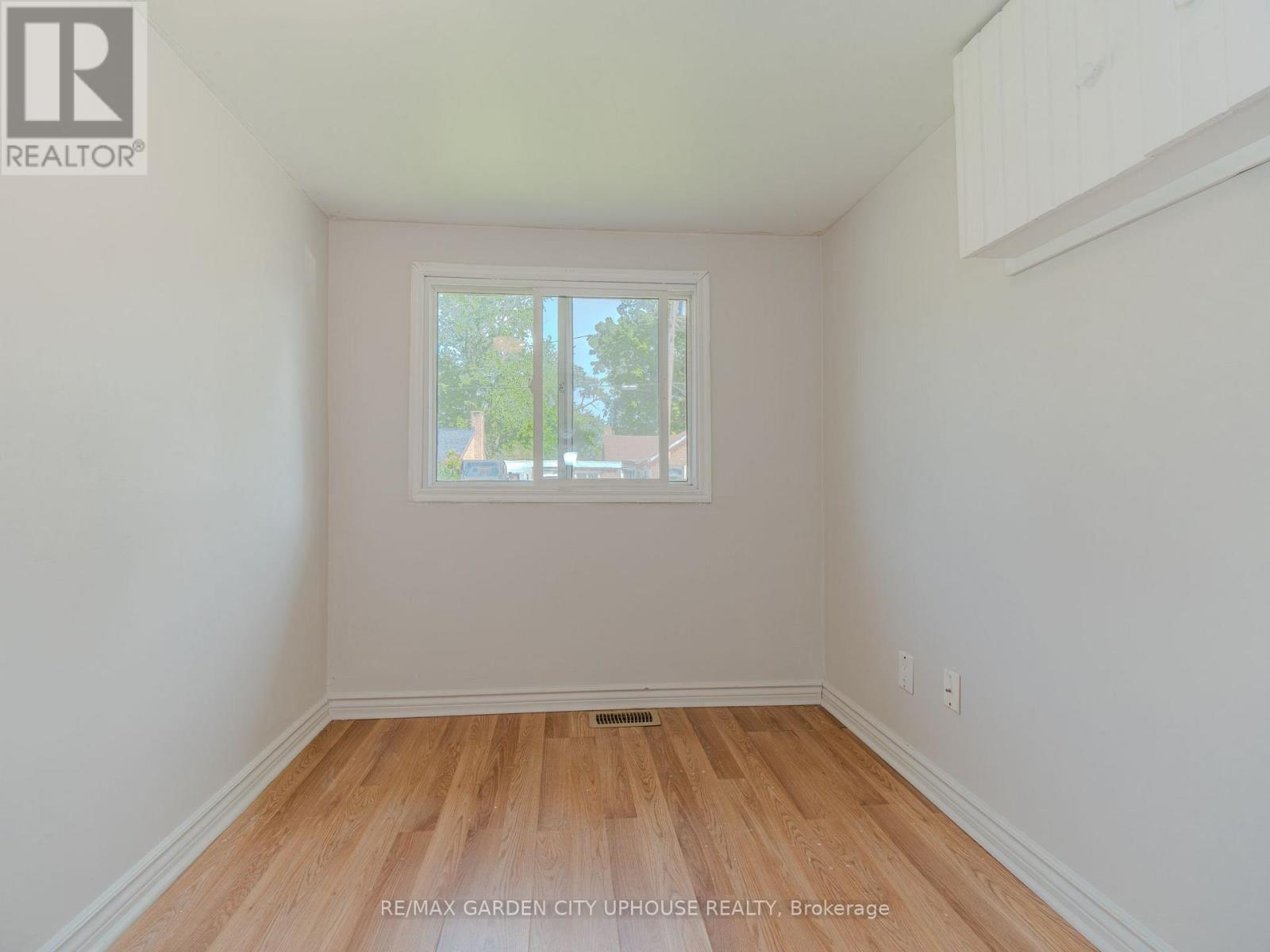 12 Beachaven Drive, St. Catharines, Ontario  L2M 1A4 - Photo 8 - X13677322