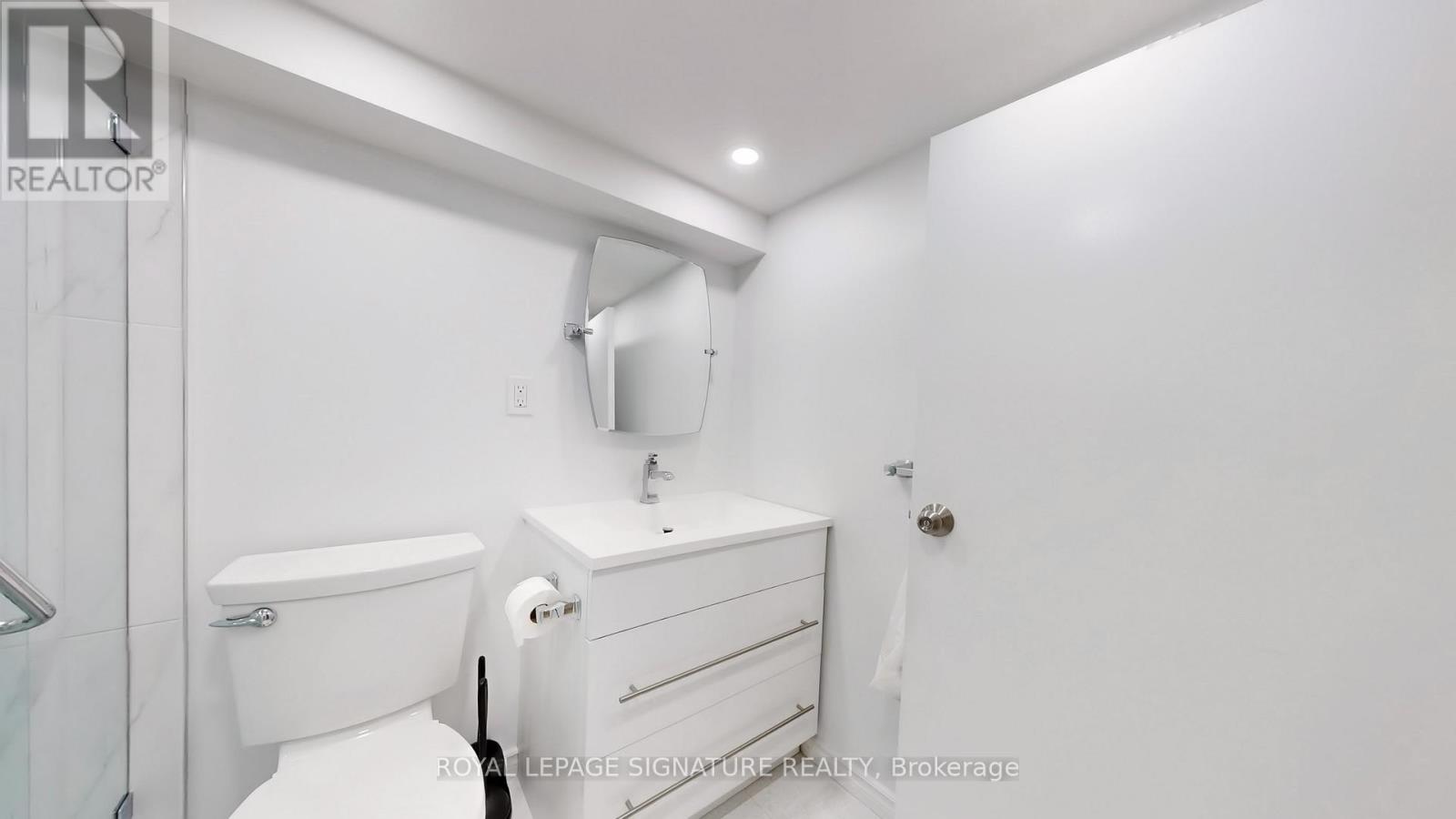 Lower - 247 Palmerston Avenue, Toronto, Ontario  M6J 2J3 - Photo 7 - C13677328