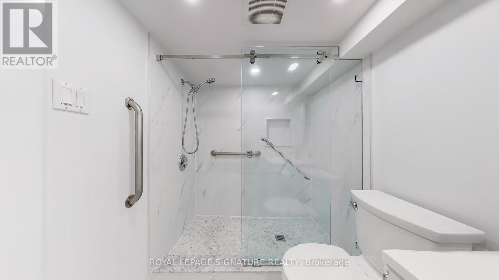 Lower - 247 Palmerston Avenue, Toronto, Ontario  M6J 2J3 - Photo 8 - C13677328