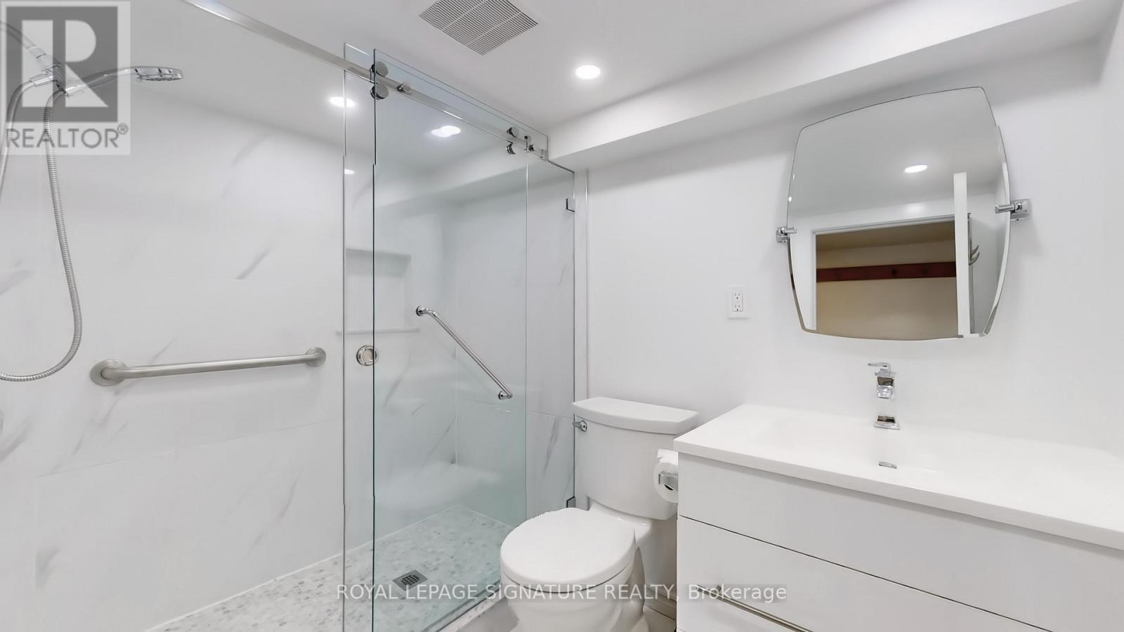 Lower - 247 Palmerston Avenue, Toronto, Ontario  M6J 2J3 - Photo 9 - C13677328