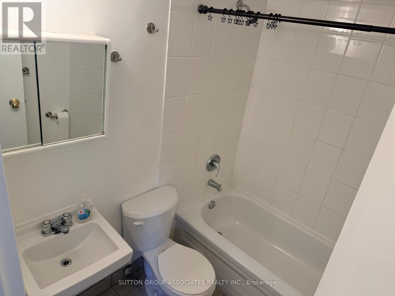 407 - 52 Metcalfe Street, Toronto, Ontario  M4X 1R8 - Photo 10 - C13677358