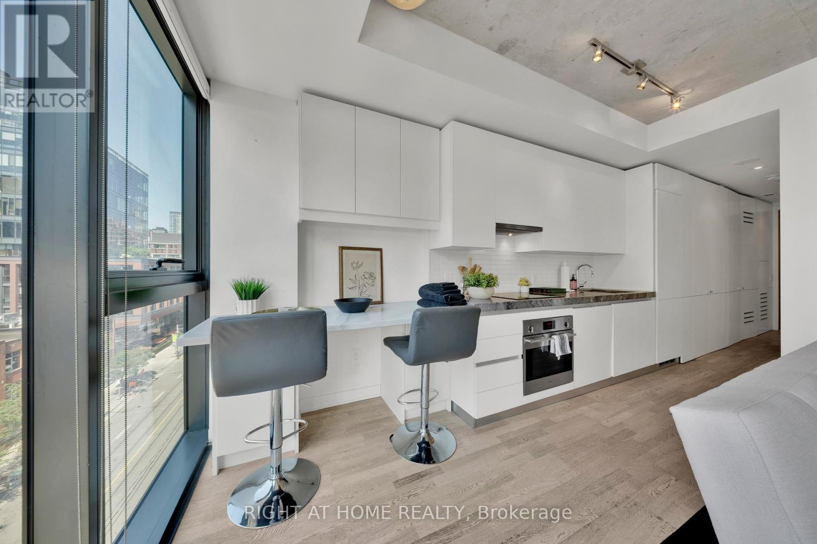 625 - 629 King Street W, Toronto, Ontario  M5V 1M5 - Photo 13 - C13677386