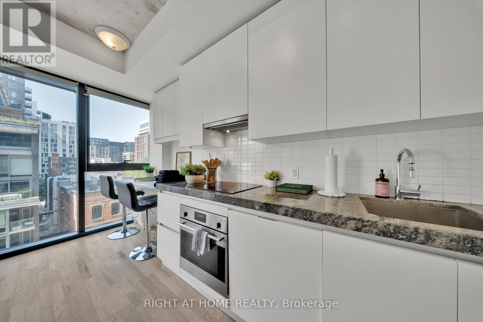 625 - 629 King Street W, Toronto, Ontario  M5V 1M5 - Photo 15 - C13677386