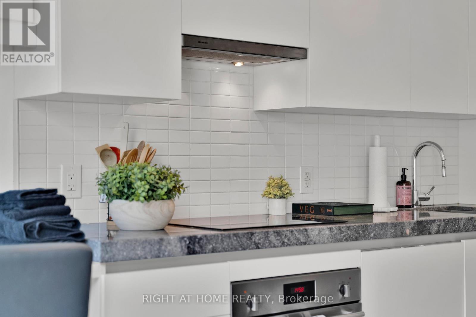 625 - 629 King Street W, Toronto, Ontario  M5V 1M5 - Photo 16 - C13677386