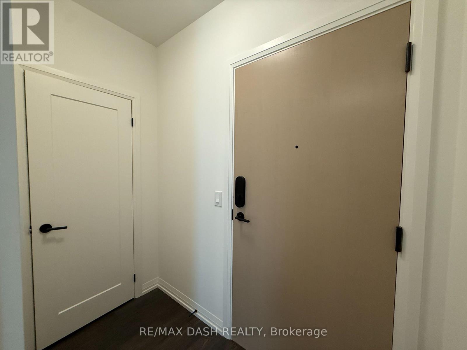 410 - 280 Dundas Street S, Toronto, Ontario  M5T 0E3 - Photo 2 - C13677436