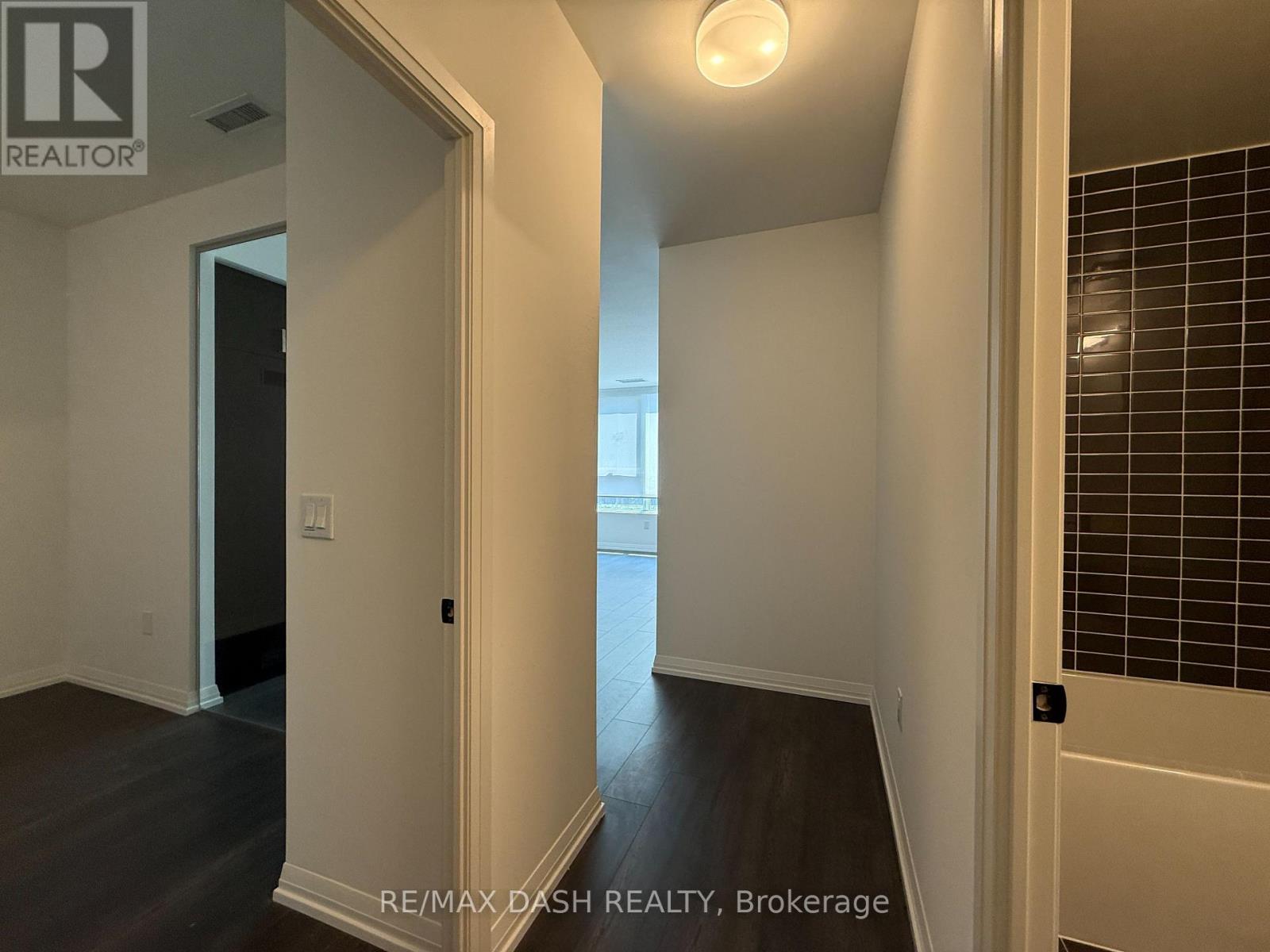410 - 280 Dundas Street S, Toronto, Ontario  M5T 0E3 - Photo 5 - C13677436