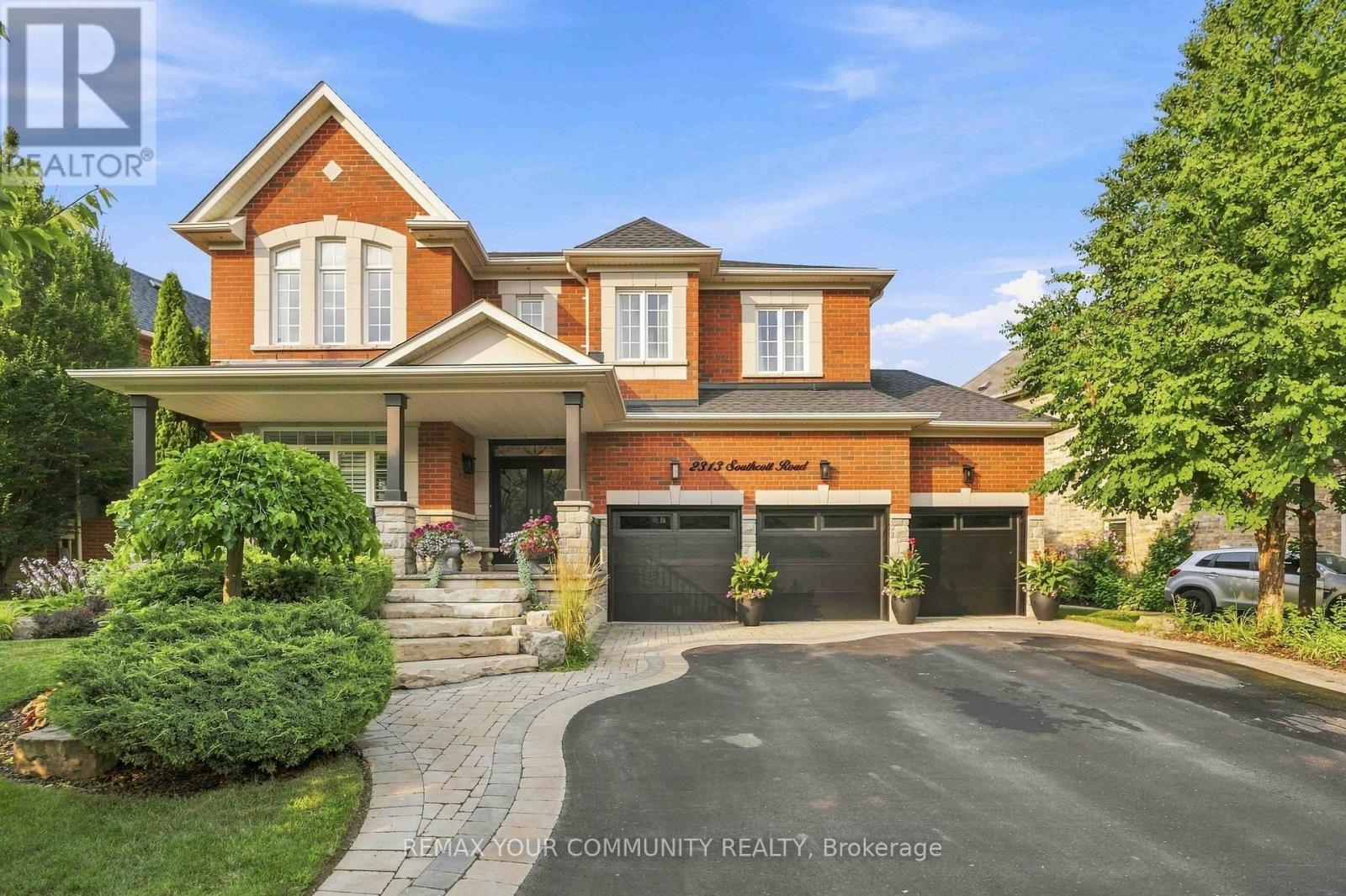 2313 Southcott Road, Pickering, Ontario  L1X 0A6 - Photo 2 - E13677282