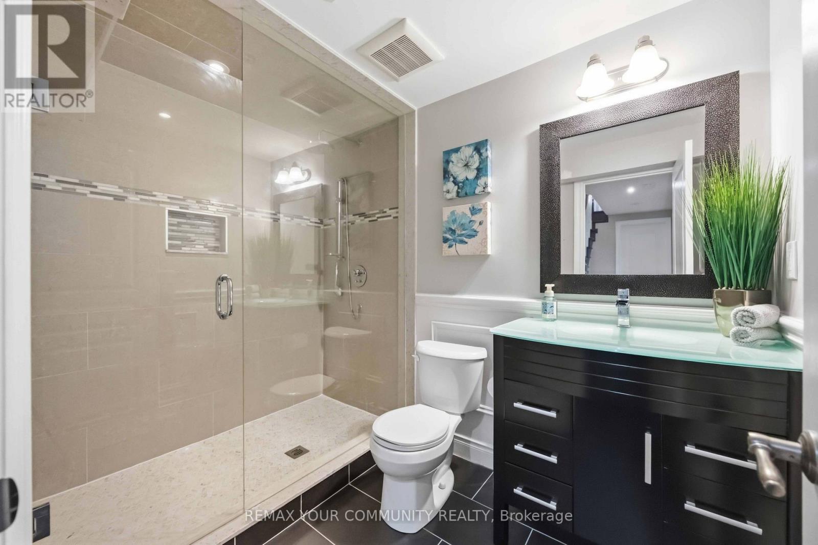2313 Southcott Road, Pickering, Ontario  L1X 0A6 - Photo 33 - E13677282
