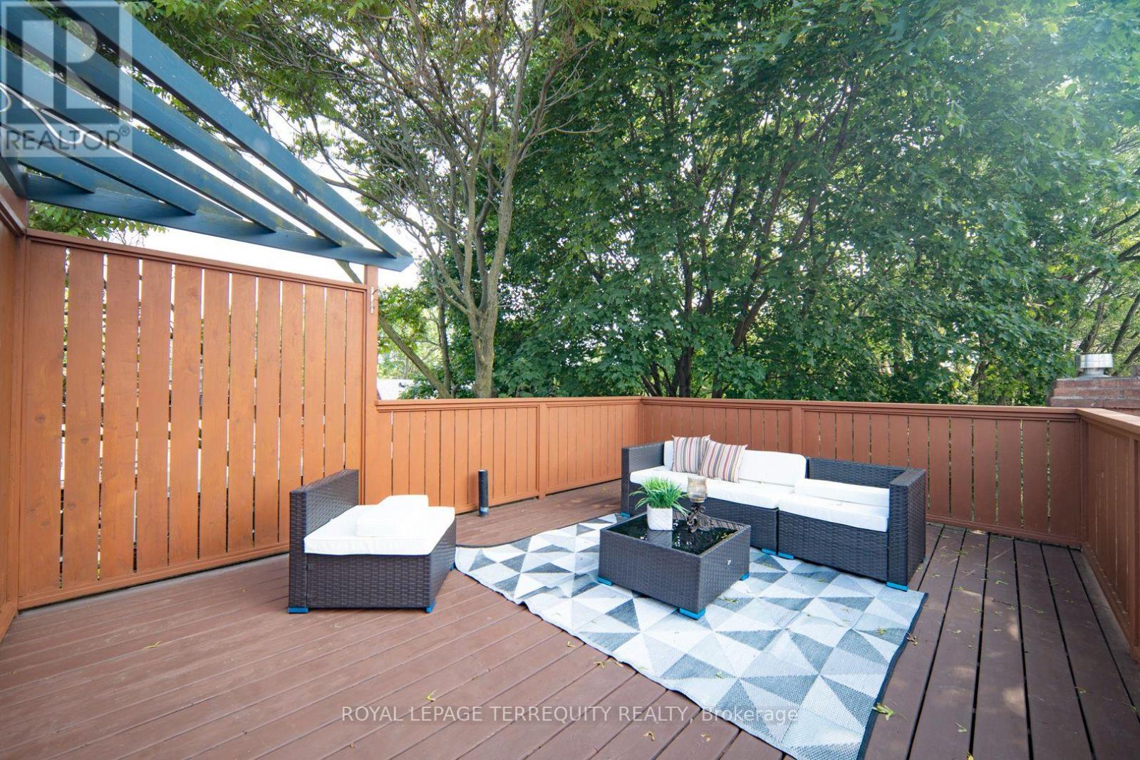 B - 256 Boston Avenue, Toronto, Ontario  M4M 2V3 - Photo 18 - E13677400