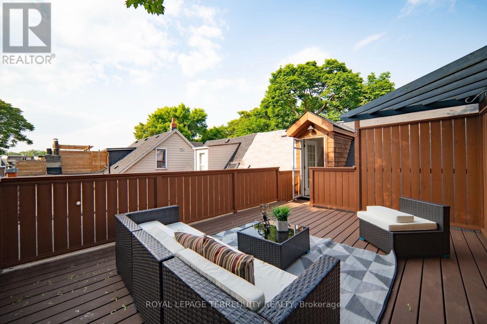 B - 256 Boston Avenue, Toronto, Ontario  M4M 2V3 - Photo 19 - E13677400