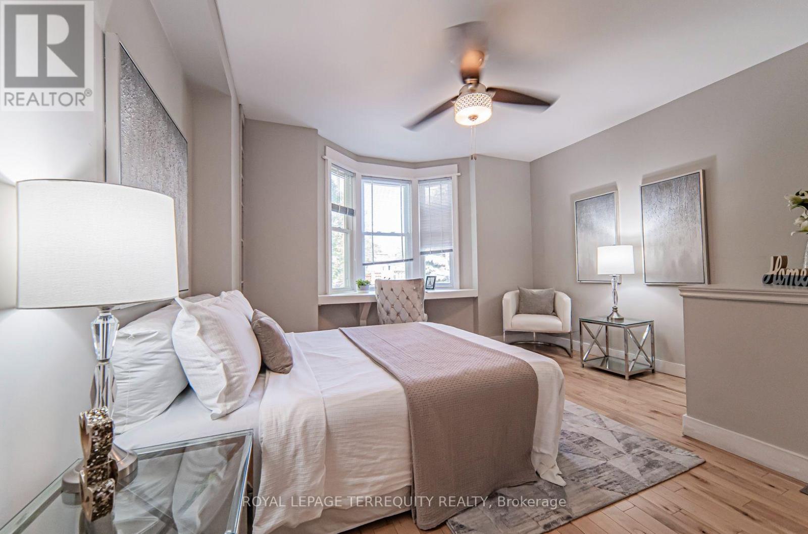 B - 256 Boston Avenue, Toronto, Ontario  M4M 2V3 - Photo 9 - E13677400