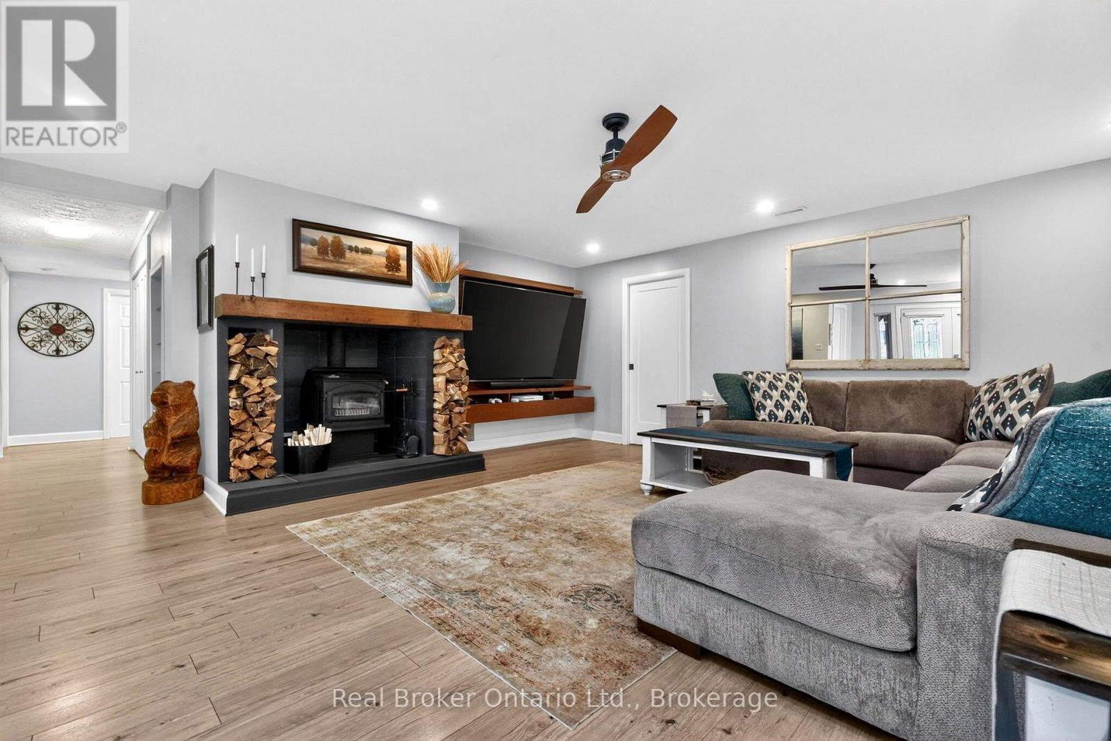 2307 Somers Boulevard, Innisfil, Ontario  L9S 2E8 - Photo 10 - N13677492