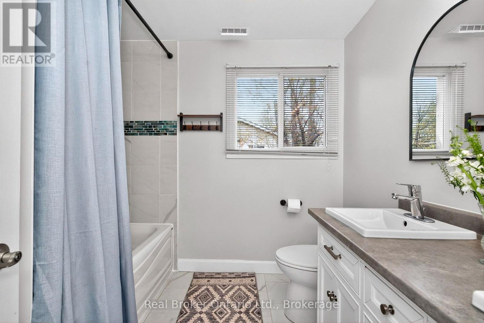 2307 Somers Boulevard, Innisfil, Ontario  L9S 2E8 - Photo 17 - N13677492
