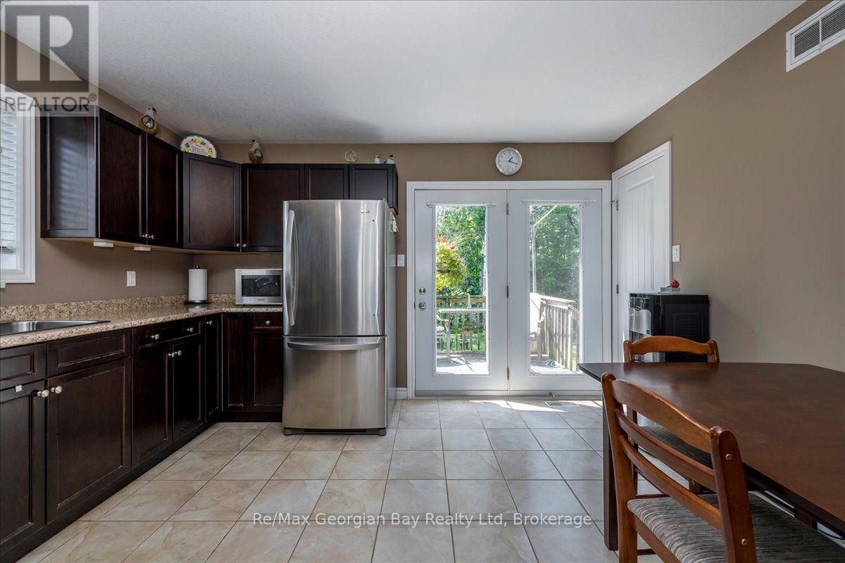 110 Maskinonge Road, Tay, Ontario  L0K 2A0 - Photo 10 - S13677392