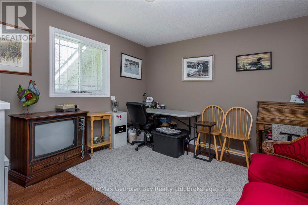 110 Maskinonge Road, Tay, Ontario  L0K 2A0 - Photo 14 - S13677392