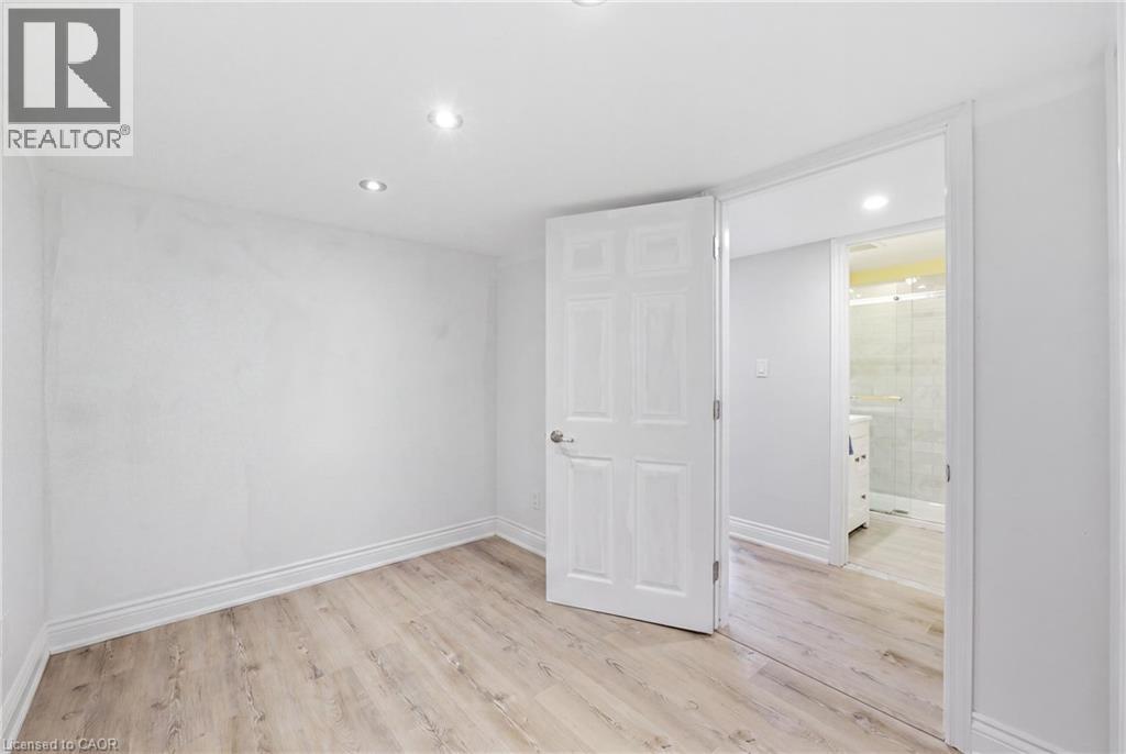 419 Parklane Road, Oakville, Ontario  L6H 4J6 - Photo 37 - 40855430