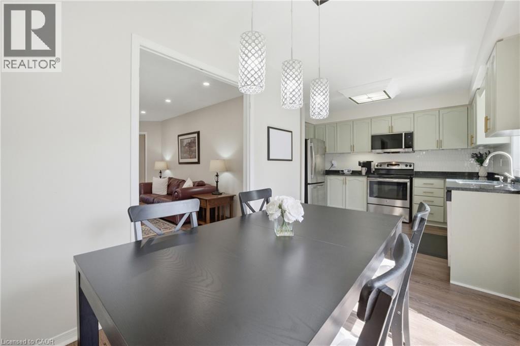 51 Harnesworth Crescent, Hamilton, Ontario  L8B 0J3 - Photo 9 - 40826816
