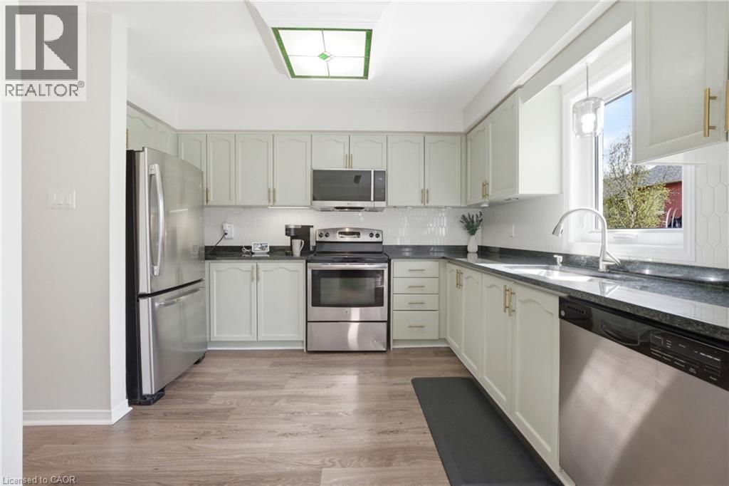 51 Harnesworth Crescent, Hamilton, Ontario  L8B 0J3 - Photo 11 - 40826816