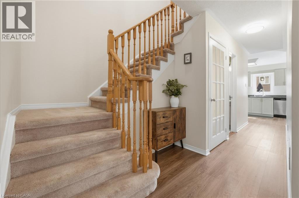 51 Harnesworth Crescent, Hamilton, Ontario  L8B 0J3 - Photo 14 - 40826816