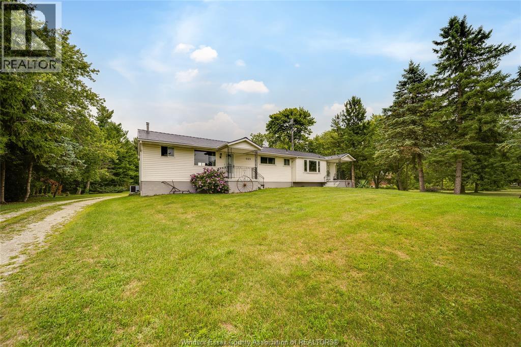 669 Talbot Road, Maidstone, Ontario  N0R 1K0 - Photo 2 - 26019273
