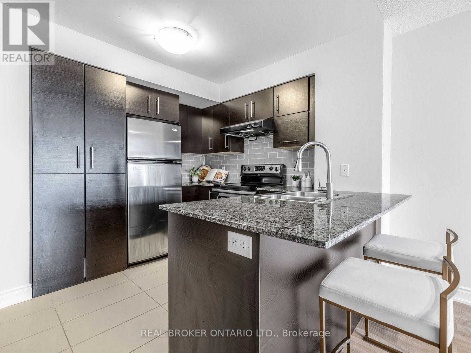 1012 - 233 South Park Road, Markham, Ontario  L3T 0B3 - Photo 5 - N13677306