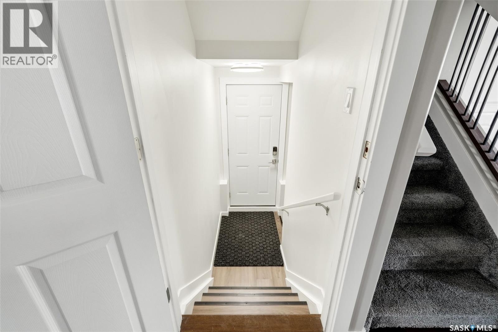 4636 James Hill Road, Regina, Saskatchewan  S4W 0C7 - Photo 24 - SK045418