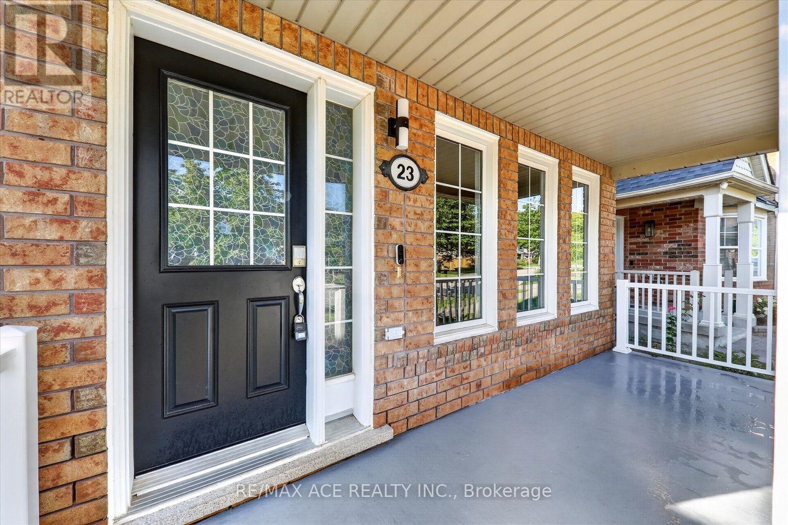 23 Harry Sanders Avenue, Whitchurch-Stouffville, Ontario  L4A 0J7 - Photo 4 - N13677408