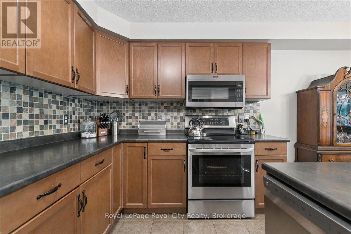 58 Walker Way, Guelph (Pineridge/westminster Woods), Ontario  N1L 1T7 - Photo 10 - X13677336