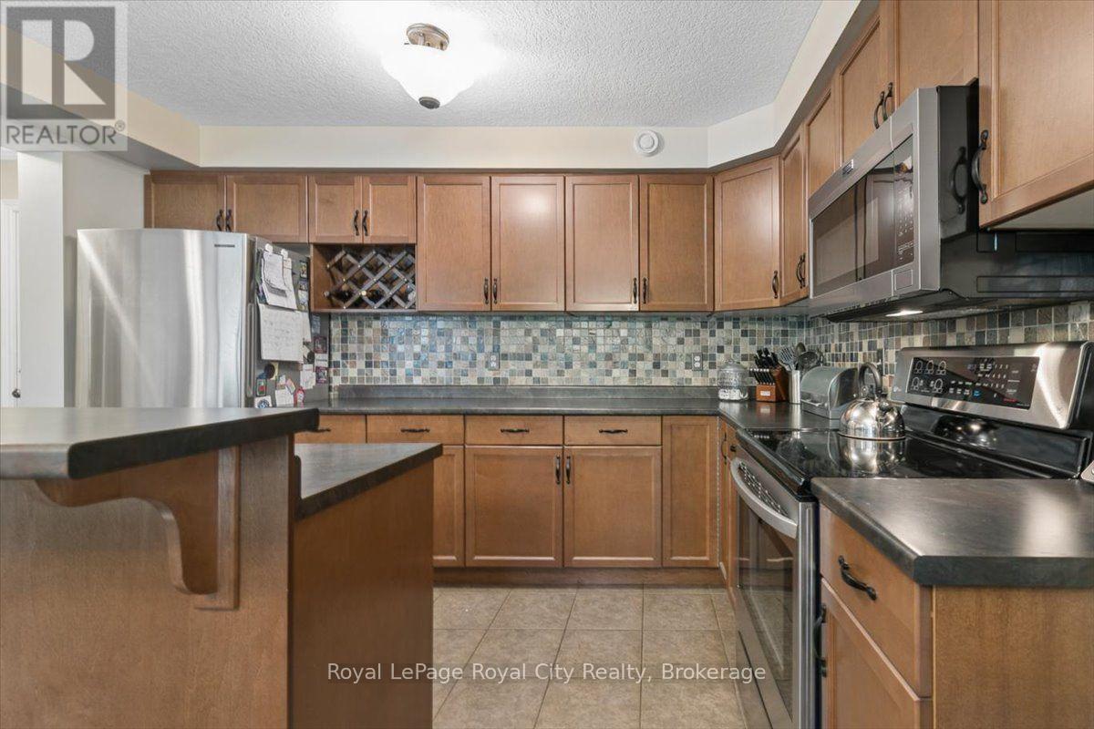 58 Walker Way, Guelph (Pineridge/westminster Woods), Ontario  N1L 1T7 - Photo 12 - X13677336