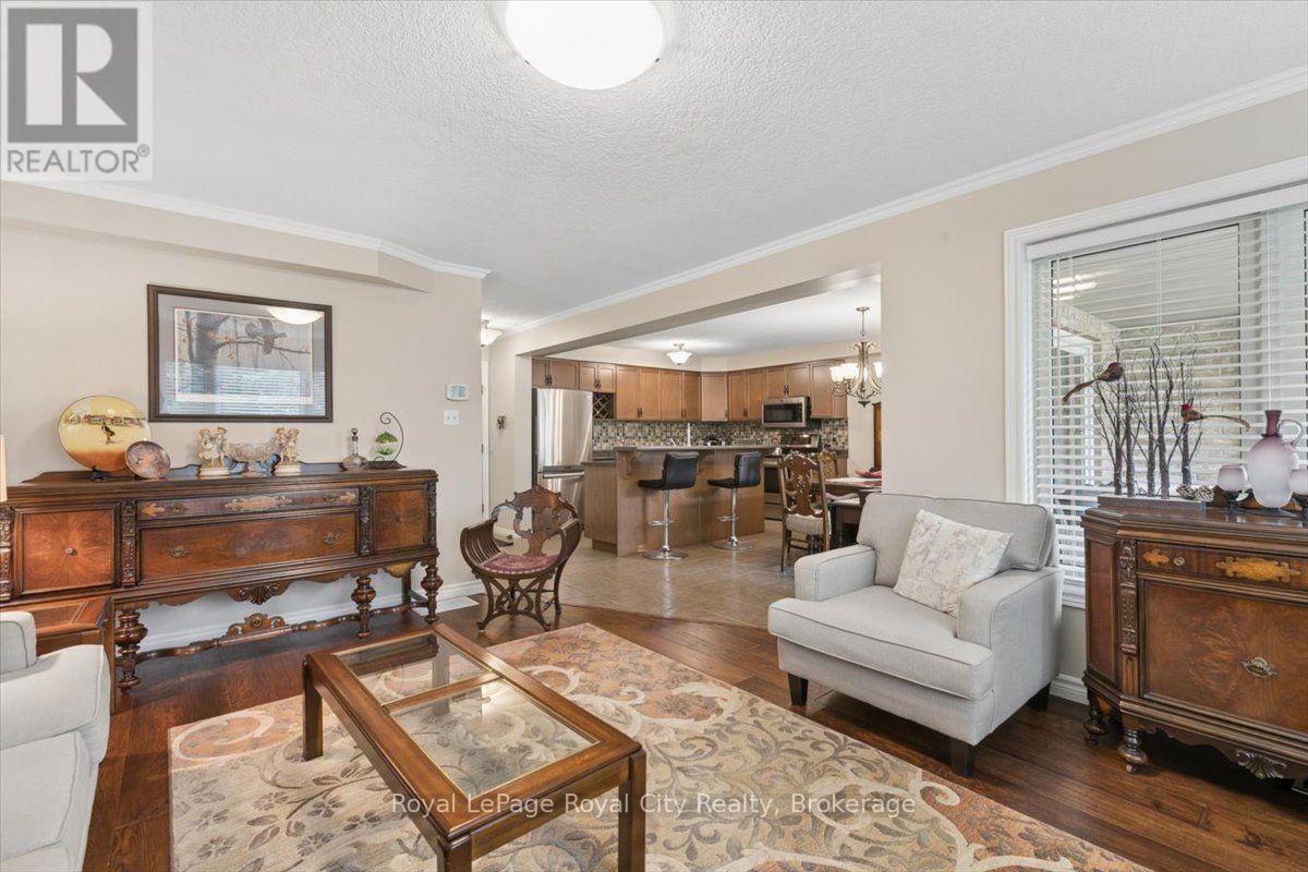 58 Walker Way, Guelph (Pineridge/westminster Woods), Ontario  N1L 1T7 - Photo 17 - X13677336