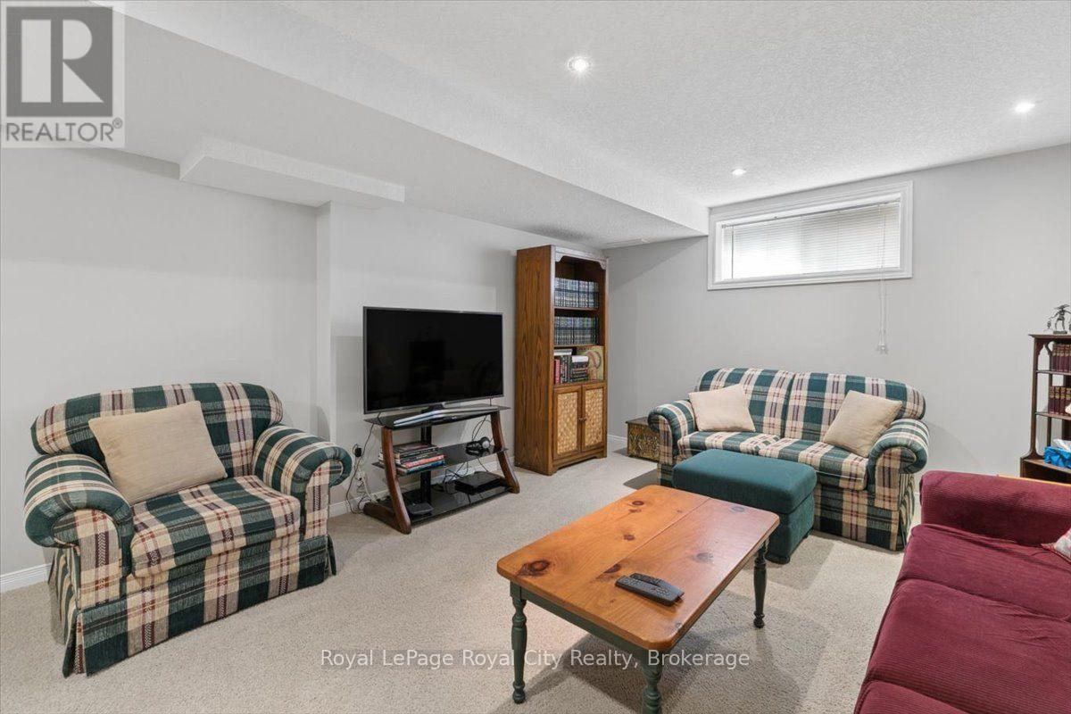 58 Walker Way, Guelph (Pineridge/westminster Woods), Ontario  N1L 1T7 - Photo 33 - X13677336
