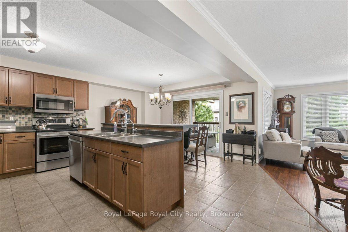 58 Walker Way, Guelph (Pineridge/westminster Woods), Ontario  N1L 1T7 - Photo 7 - X13677336