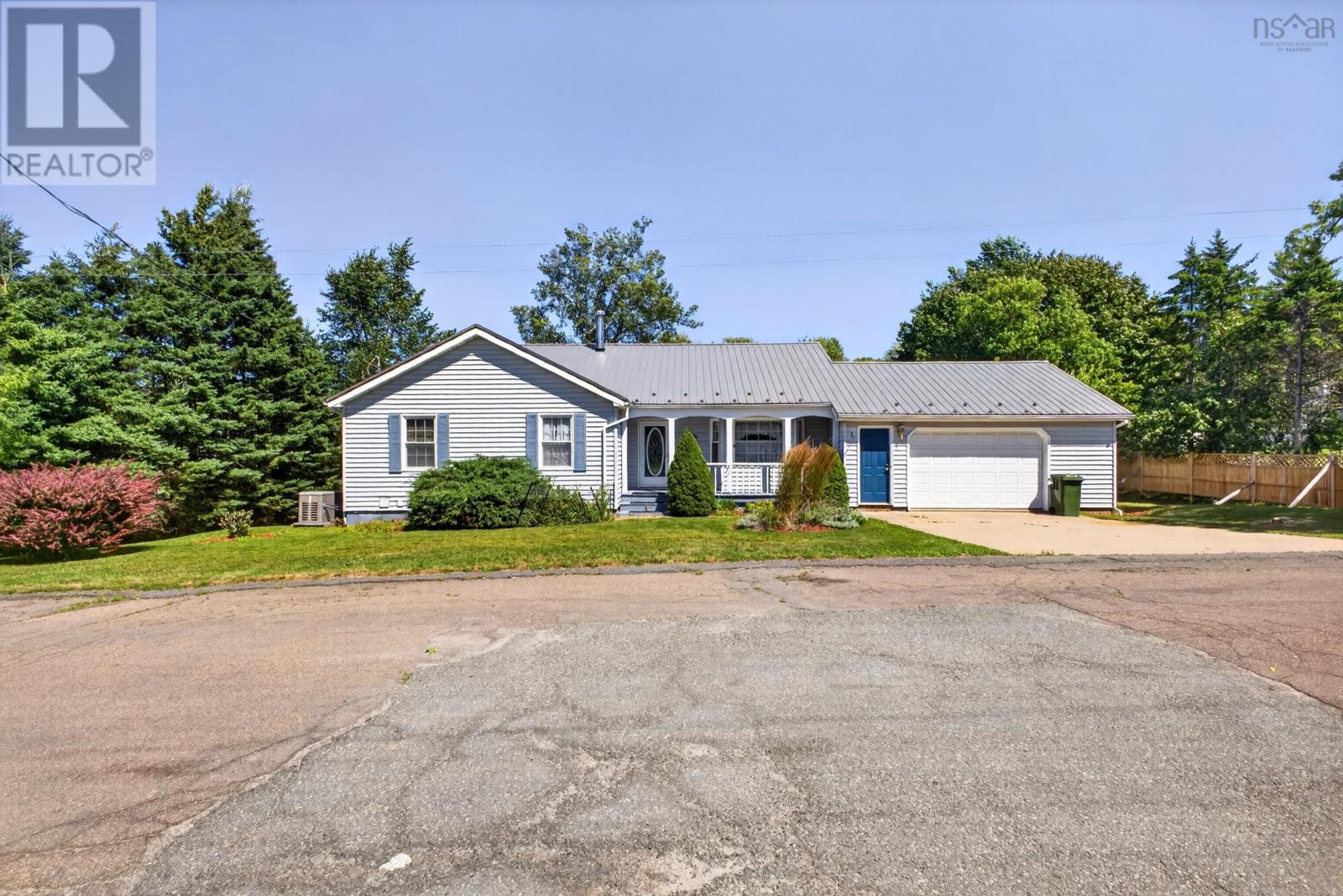 1 Hillcrest Street, Truro, Nova Scotia  B2N 3M2 - Photo 3 - 202620377