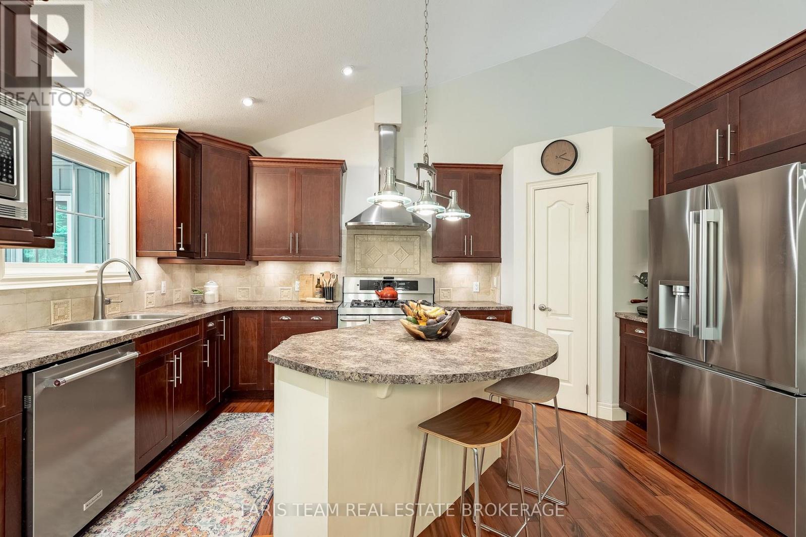 11 Snowshoe Trail, Oro-Medonte (Moonstone), Ontario  L0K 1N0 - Photo 6 - S13677398