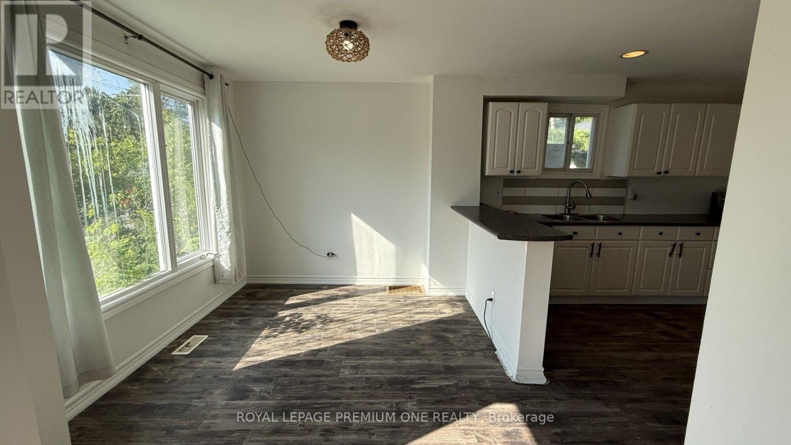 Whole House - 512 Mosley Street, Wasaga Beach, Ontario  L9Z 2J4 - Photo 22 - S13677458
