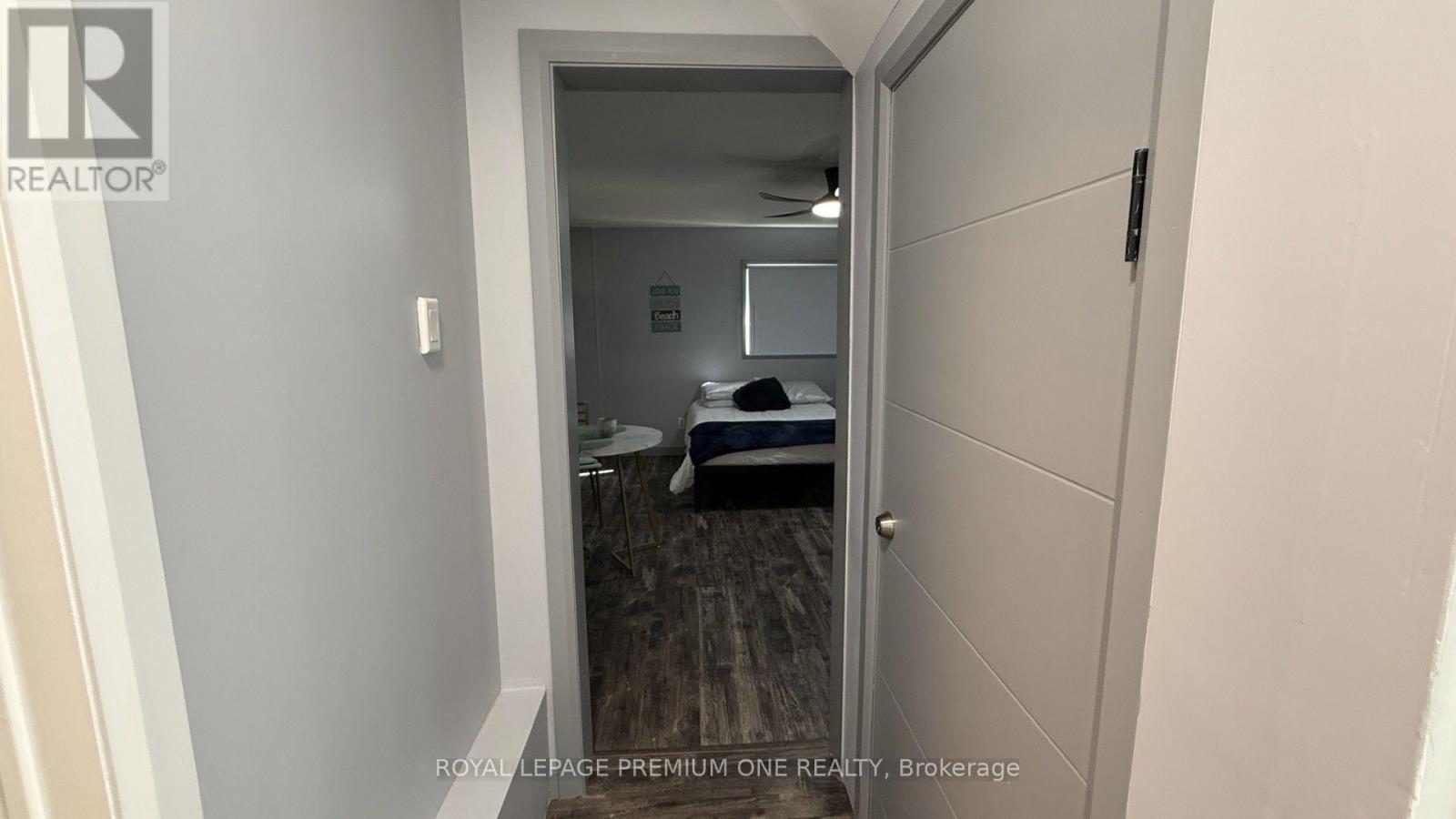 Whole House - 512 Mosley Street, Wasaga Beach, Ontario  L9Z 2J4 - Photo 32 - S13677458