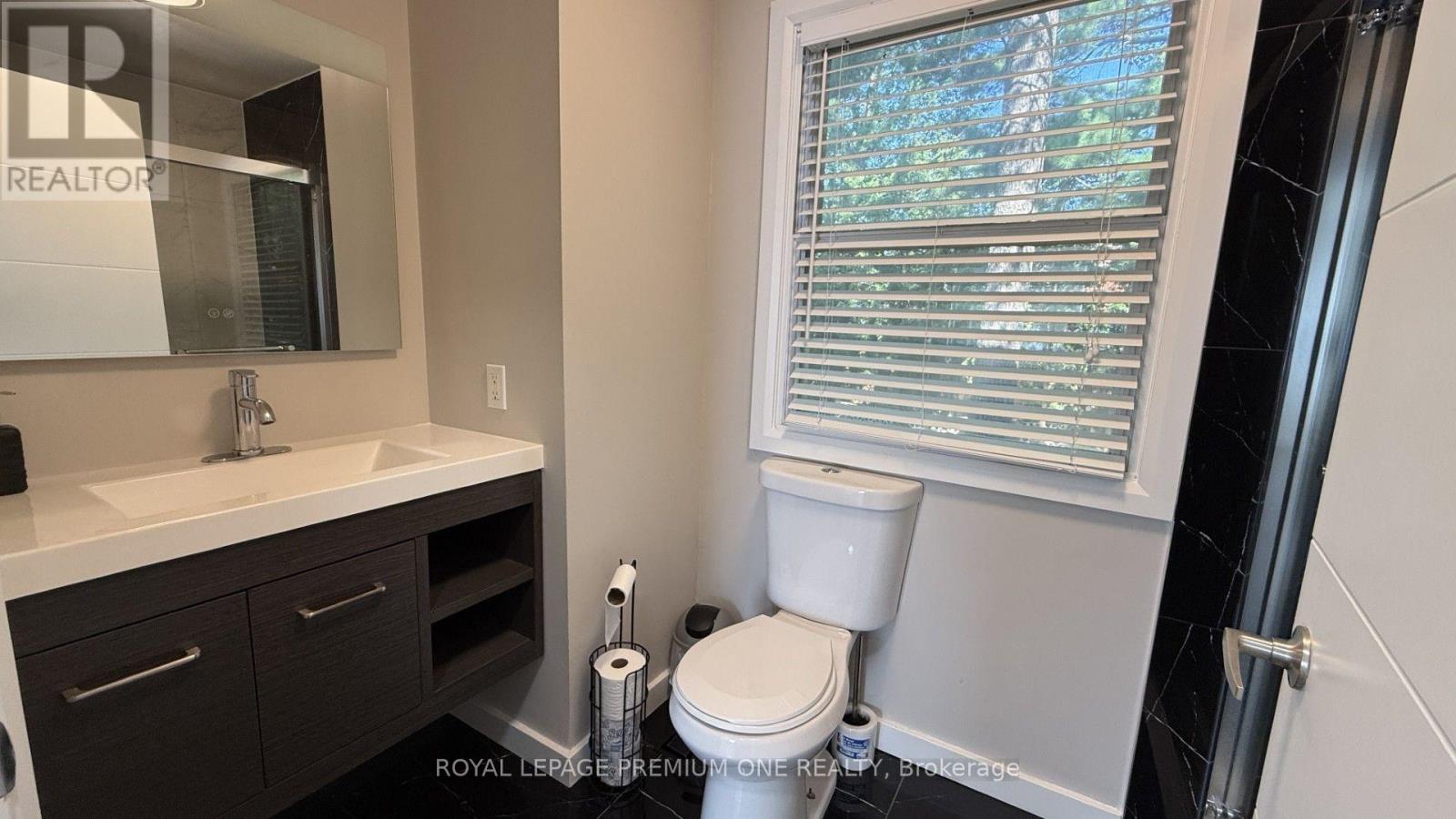 Whole House - 512 Mosley Street, Wasaga Beach, Ontario  L9Z 2J4 - Photo 36 - S13677458